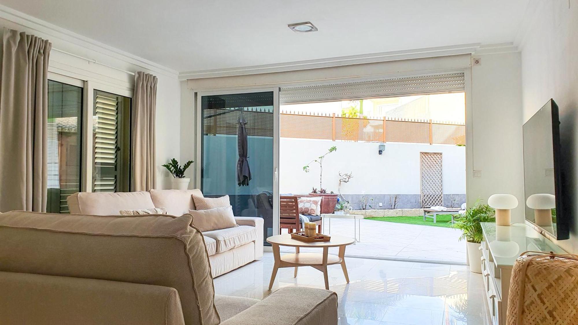 Villa 4-bedroom Corales With Jacuzzi, Garden, Close To Everything